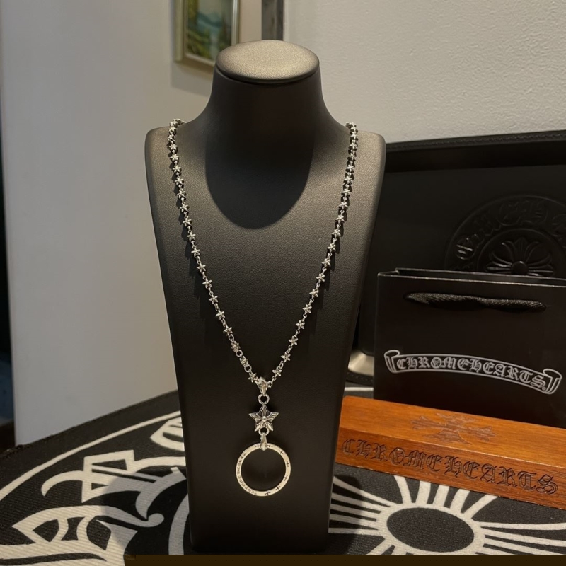 Ch**me He**ts necklaces